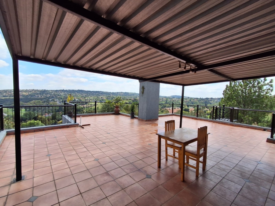 4 Bedroom Property for Sale in Roodekrans A H Gauteng