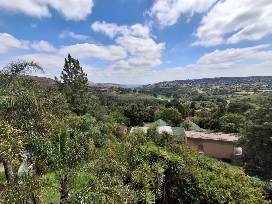 4 Bedroom Property for Sale in Roodekrans A H Gauteng