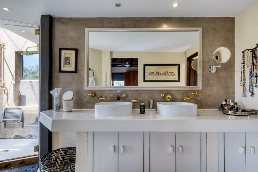 4 Bedroom Property for Sale in Chartwell Gauteng