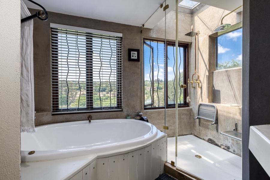 4 Bedroom Property for Sale in Chartwell Gauteng