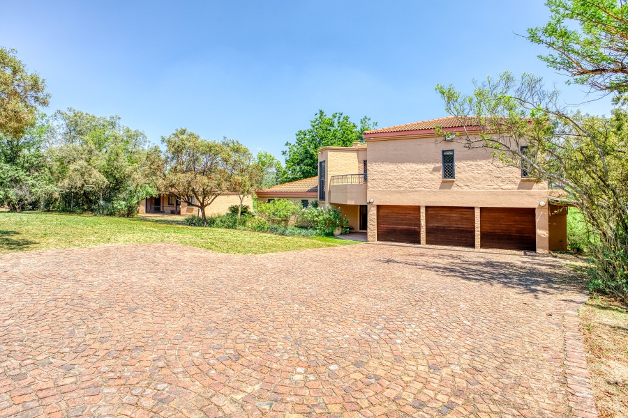 4 Bedroom Property for Sale in Chartwell Gauteng