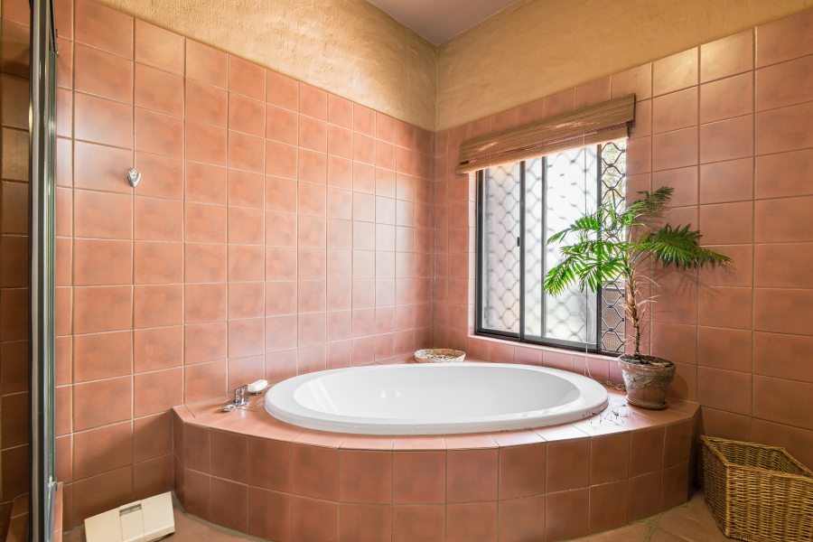 4 Bedroom Property for Sale in Chartwell Gauteng