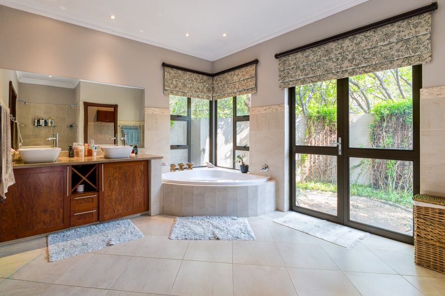 4 Bedroom Property for Sale in Chartwell Gauteng