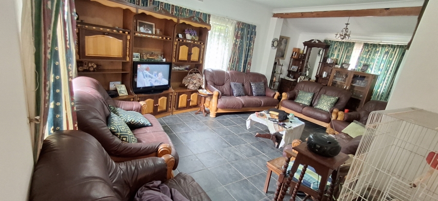 7 Bedroom Property for Sale in Pretoria Gardens Gauteng