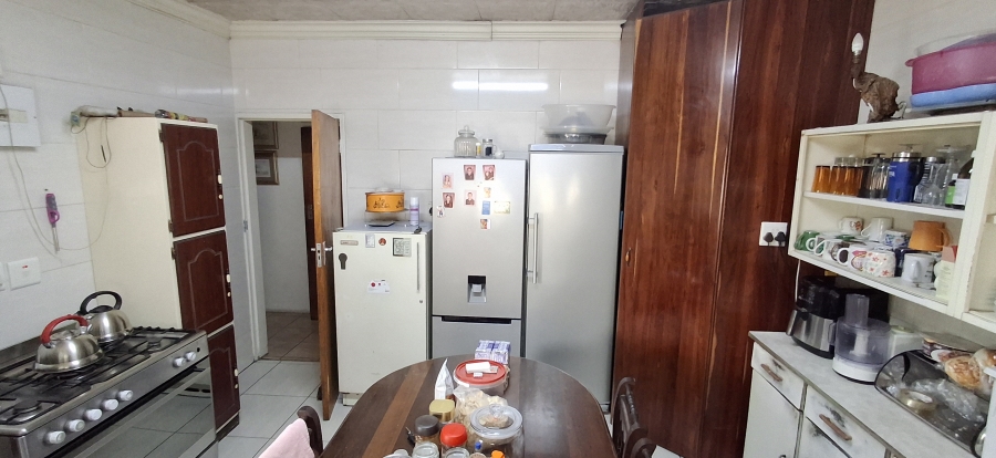 7 Bedroom Property for Sale in Pretoria Gardens Gauteng