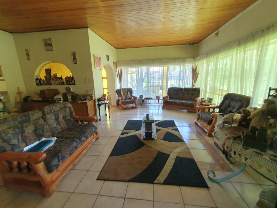 4 Bedroom Property for Sale in Pretoria Gardens Gauteng