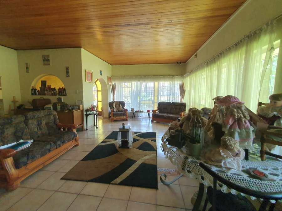 4 Bedroom Property for Sale in Pretoria Gardens Gauteng