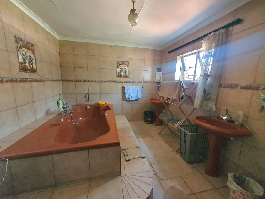 4 Bedroom Property for Sale in Pretoria Gardens Gauteng