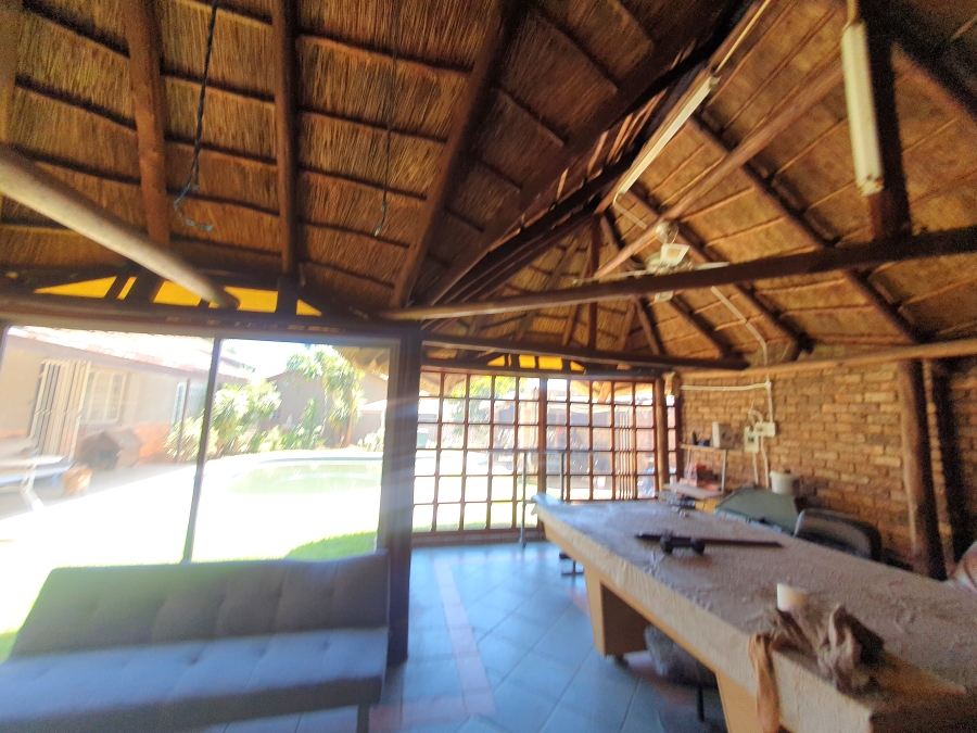 4 Bedroom Property for Sale in Pretoria Gardens Gauteng