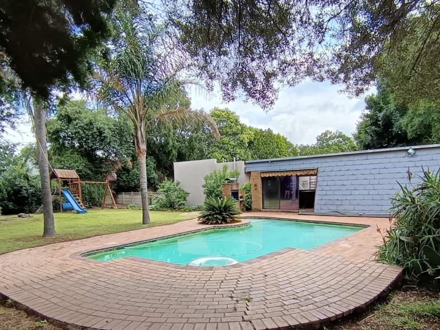 3 Bedroom Property for Sale in Brackenhurst Gauteng