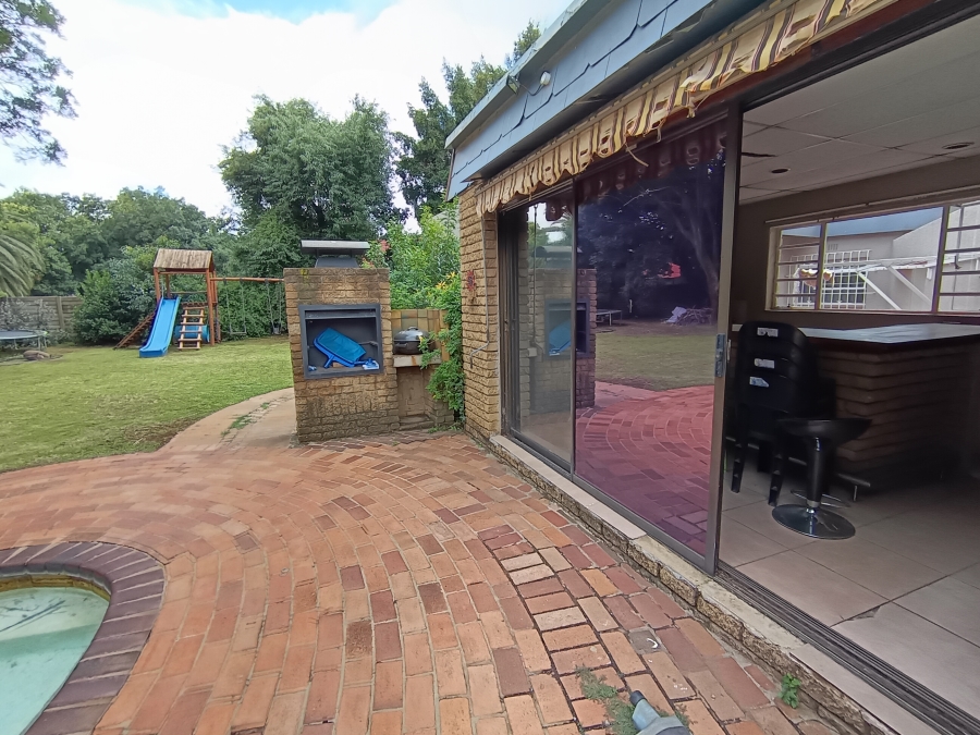 3 Bedroom Property for Sale in Brackenhurst Gauteng