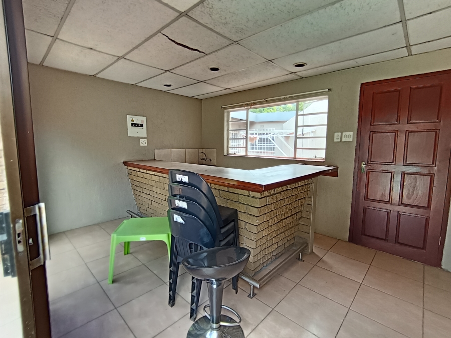 3 Bedroom Property for Sale in Brackenhurst Gauteng