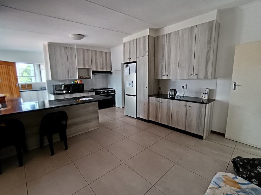 3 Bedroom Property for Sale in Brackenhurst Gauteng