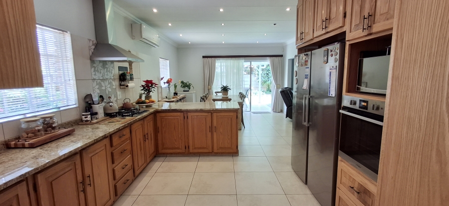 3 Bedroom Property for Sale in Waverley Gauteng