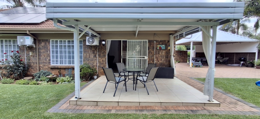 3 Bedroom Property for Sale in Waverley Gauteng
