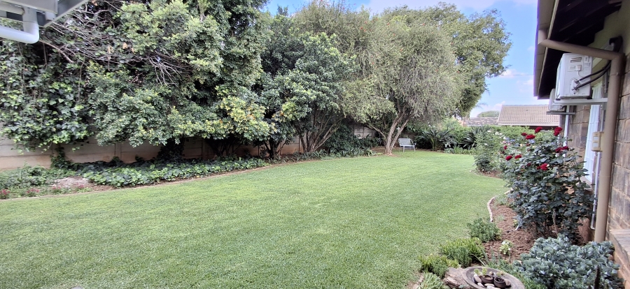 3 Bedroom Property for Sale in Waverley Gauteng