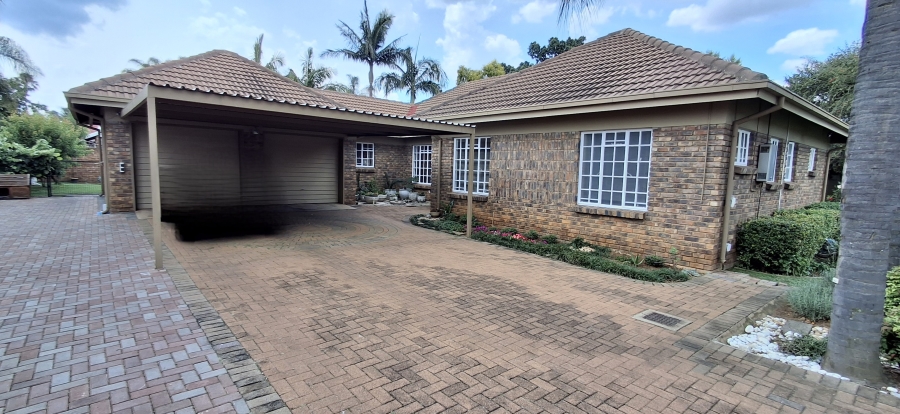 3 Bedroom Property for Sale in Waverley Gauteng