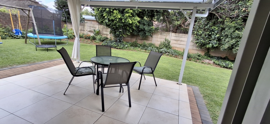 3 Bedroom Property for Sale in Waverley Gauteng