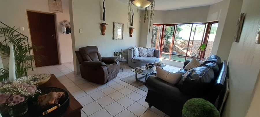 4 Bedroom Property for Sale in Silver Lakes Gauteng