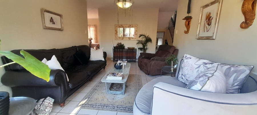 4 Bedroom Property for Sale in Silver Lakes Gauteng
