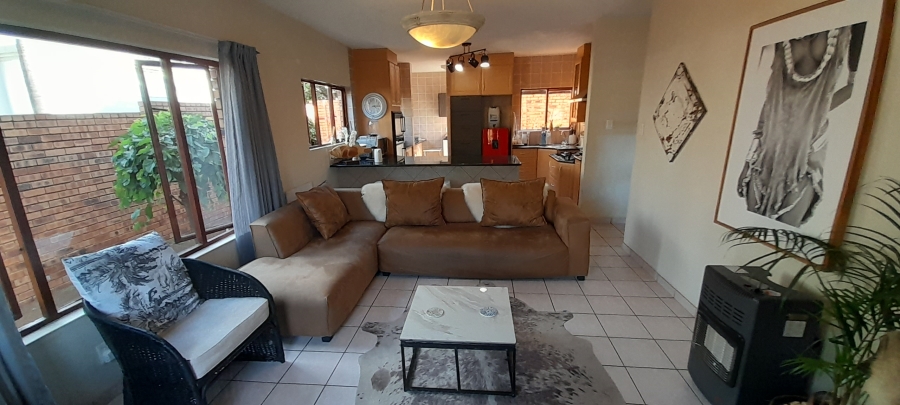4 Bedroom Property for Sale in Silver Lakes Gauteng