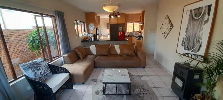 4 Bedroom Property for Sale in Silver Lakes Gauteng