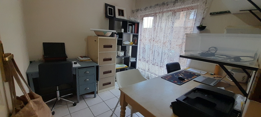 4 Bedroom Property for Sale in Silver Lakes Gauteng