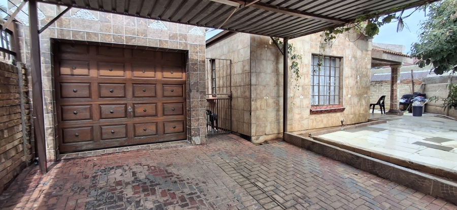 3 Bedroom Property for Sale in Elandspoort Gauteng