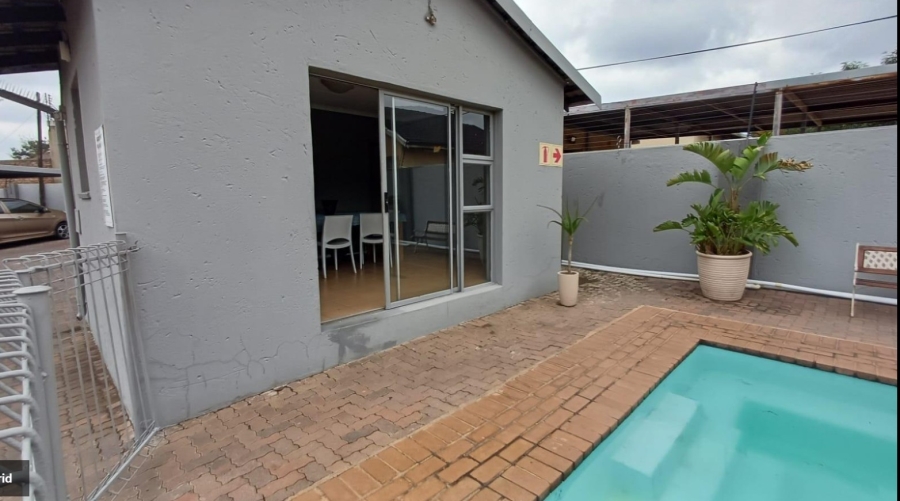 2 Bedroom Property for Sale in Raceview Gauteng