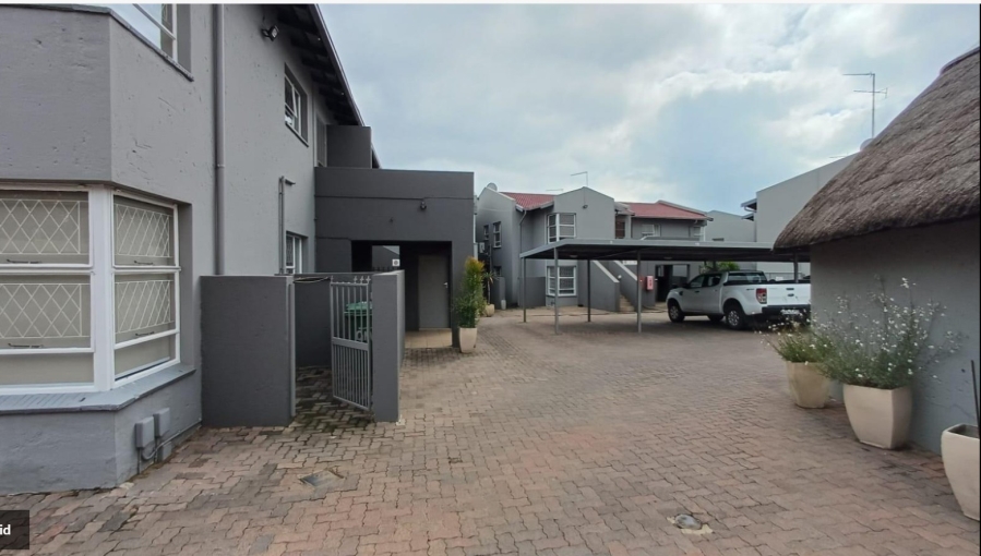 2 Bedroom Property for Sale in Raceview Gauteng