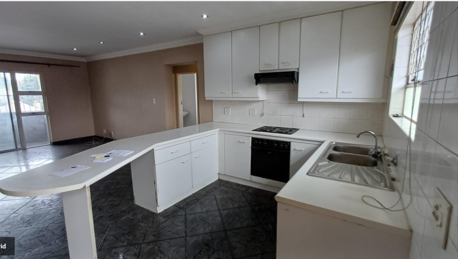 2 Bedroom Property for Sale in Raceview Gauteng