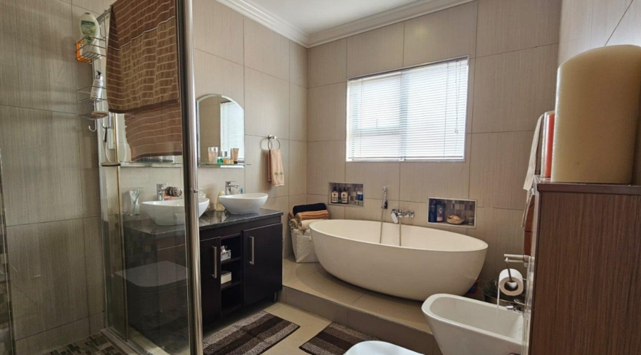 4 Bedroom Property for Sale in Vanderbijlpark SE Gauteng