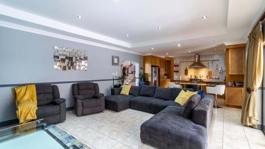 5 Bedroom Property for Sale in Meyersdal Gauteng