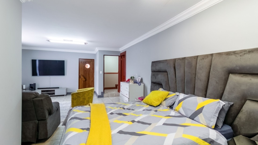 5 Bedroom Property for Sale in Meyersdal Gauteng