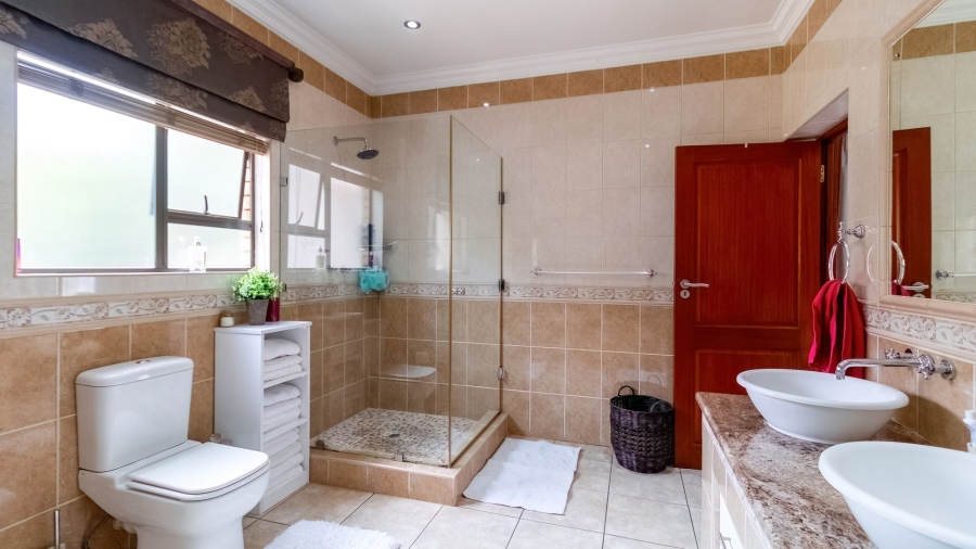 5 Bedroom Property for Sale in Meyersdal Gauteng