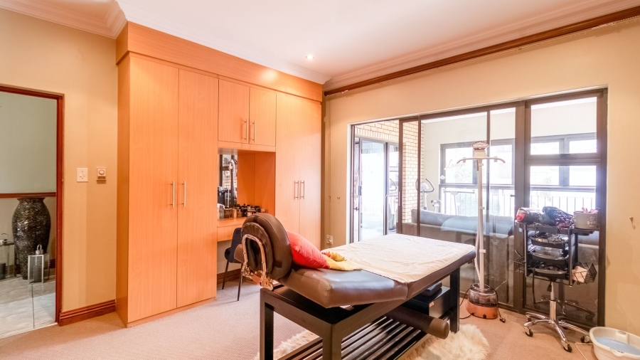 5 Bedroom Property for Sale in Meyersdal Gauteng