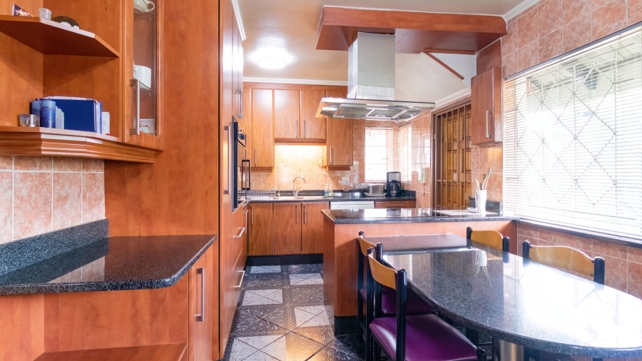 4 Bedroom Property for Sale in Gillview Gauteng