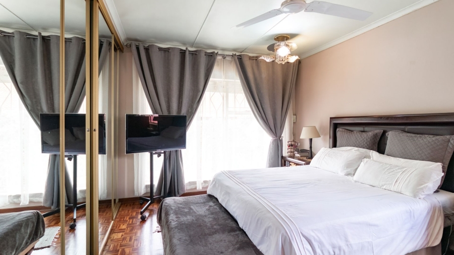 4 Bedroom Property for Sale in Gillview Gauteng