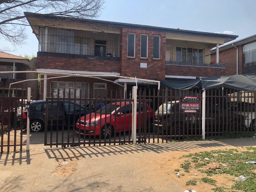 8 Bedroom Property for Sale in Forest Hill Gauteng