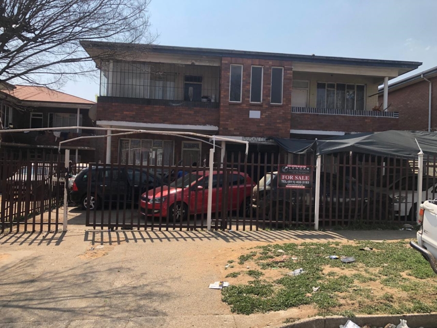 8 Bedroom Property for Sale in Forest Hill Gauteng