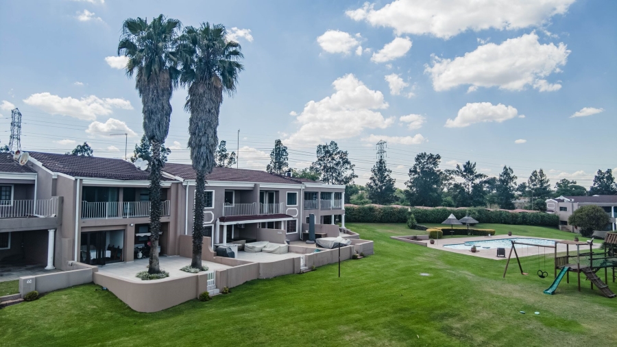 2 Bedroom Property for Sale in Peacehaven Gauteng