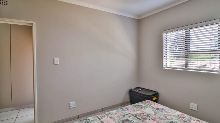 2 Bedroom Property for Sale in Peacehaven Gauteng