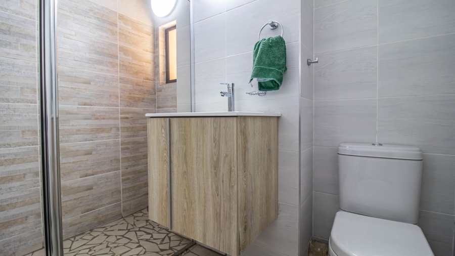 2 Bedroom Property for Sale in Peacehaven Gauteng