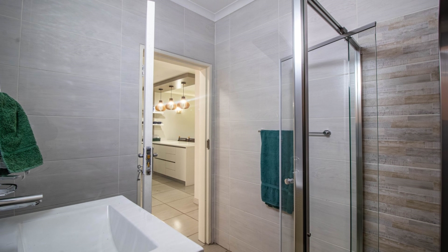 2 Bedroom Property for Sale in Peacehaven Gauteng