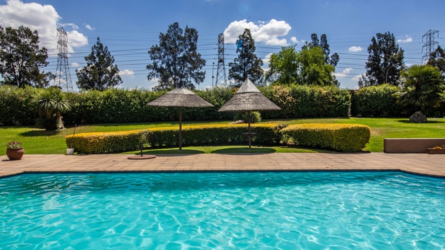 2 Bedroom Property for Sale in Peacehaven Gauteng