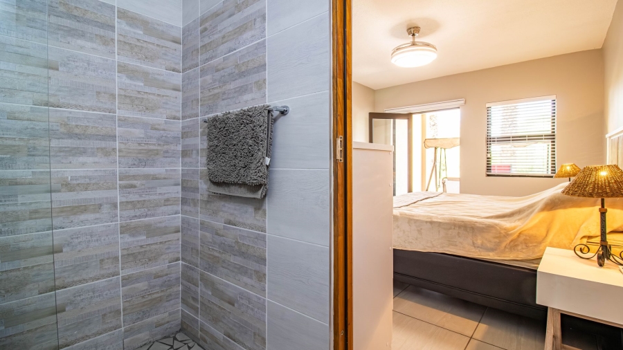 2 Bedroom Property for Sale in Peacehaven Gauteng