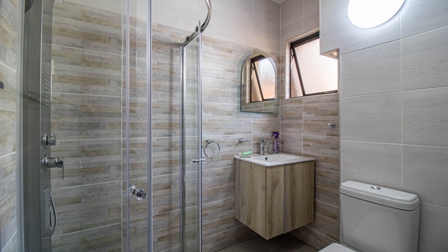 2 Bedroom Property for Sale in Peacehaven Gauteng