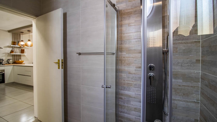 2 Bedroom Property for Sale in Peacehaven Gauteng