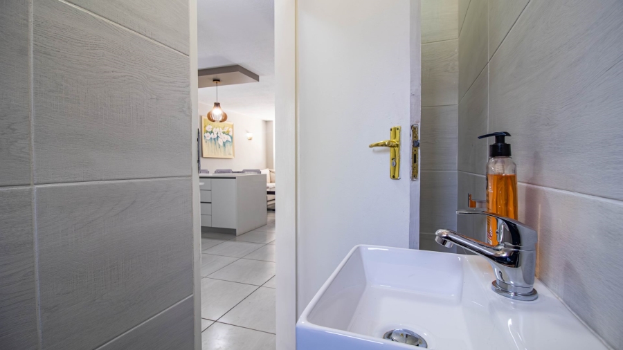 2 Bedroom Property for Sale in Peacehaven Gauteng