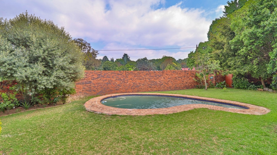 4 Bedroom Property for Sale in Rembrandt Park Gauteng